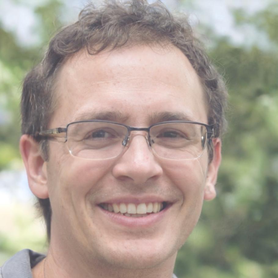 Portrait de Nicolas Dubois, ancien étudiant du programme de gestion budgétaire